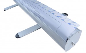 Caseta rollup cu sistem retractabil